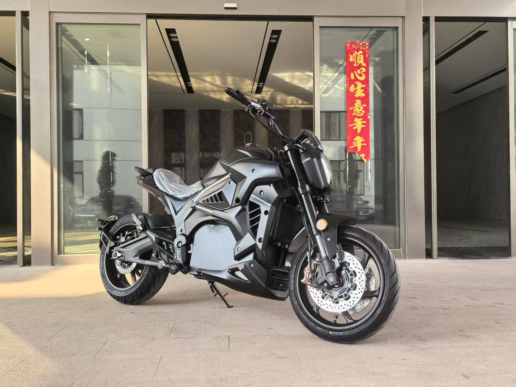 دراجة نارية كهربائية للبالغين  - مراجعة 72V 5000W Electric Motorcycle وسعره