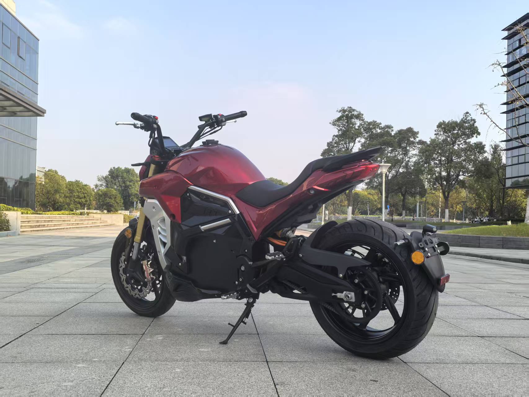 دراجة نارية كهربائية للبالغين  - مراجعة 72V 5000W Electric Motorcycle وسعره