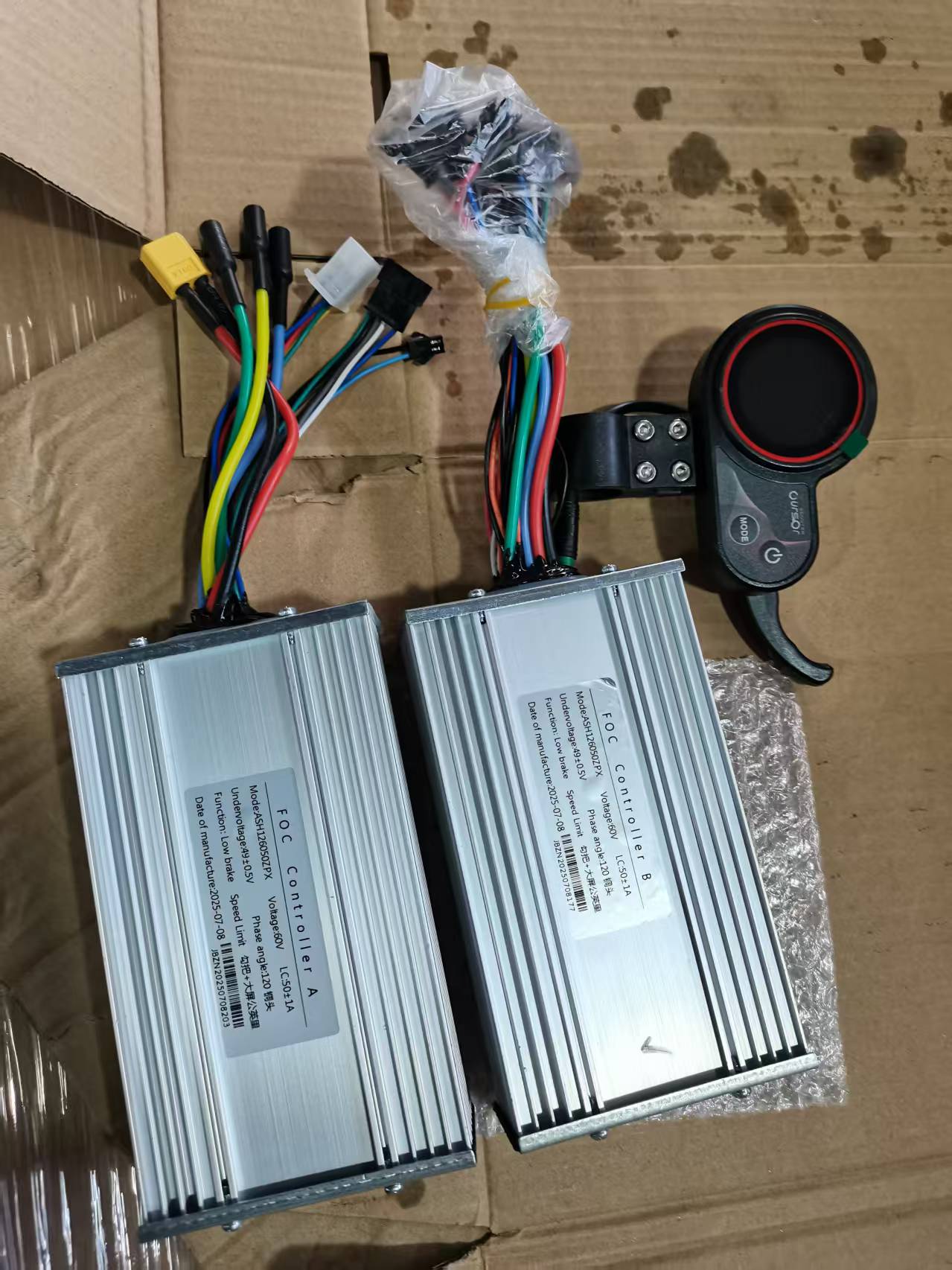 مجموعة وحدة تحكم سكوتر كهربائي - مراجعة 60V 5600W Dual Motor Electric Scooter وسعره